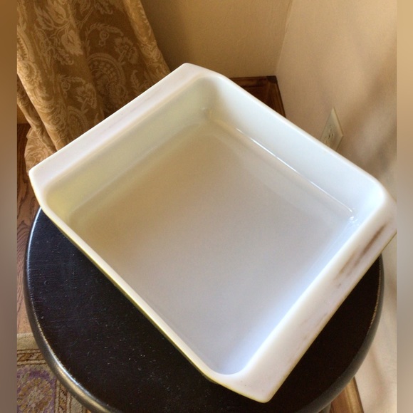 Green retro mid century mod vintage Pyrex baker - Picture 3 of 4